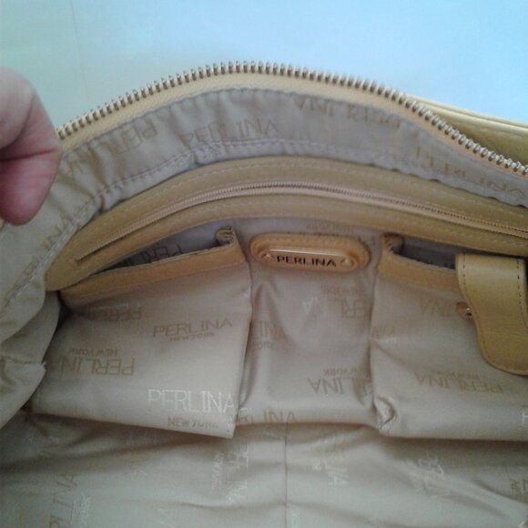 Perlina- yellow leather hobo bag. - Picture 7 of 11